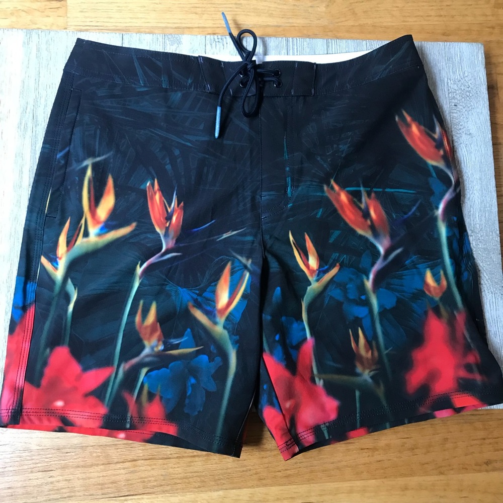 American Eagle board shorts M men’s NEW
